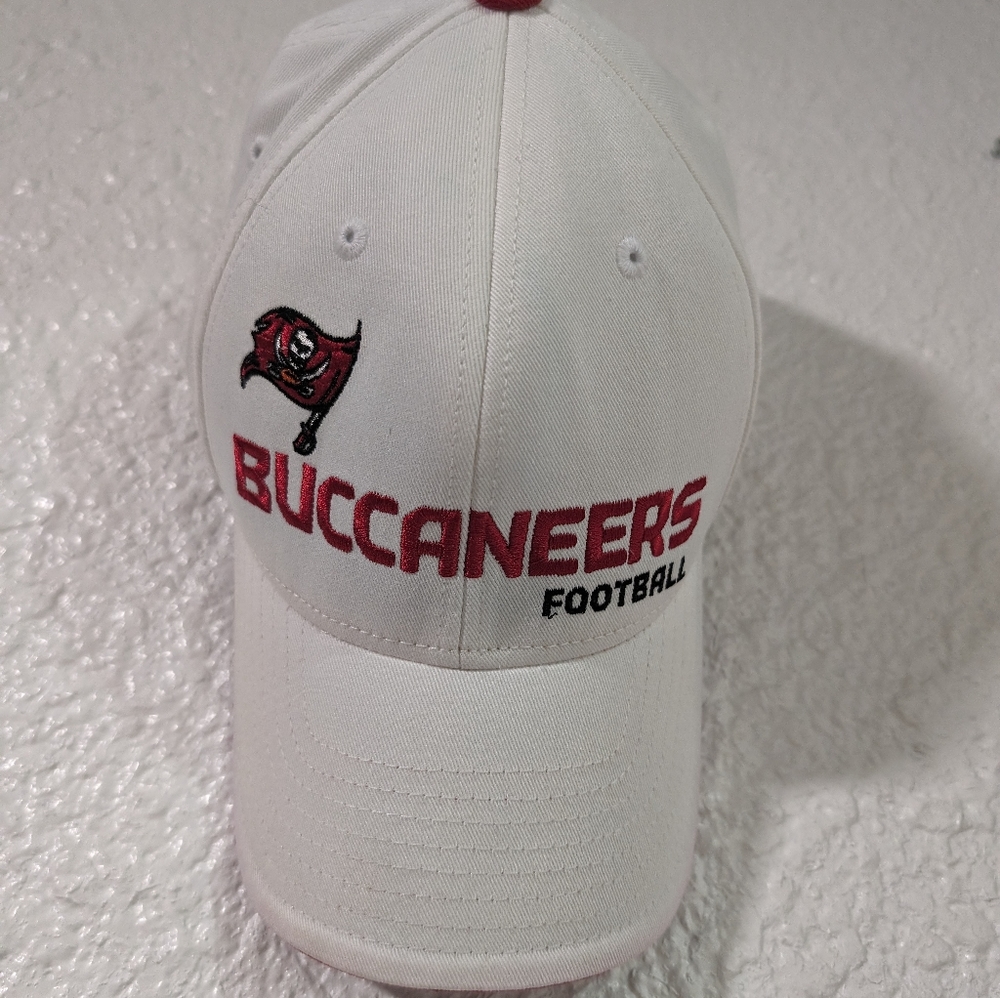 Tampa Bay Buccaneers Sports Cap Hat Adjustable Football White